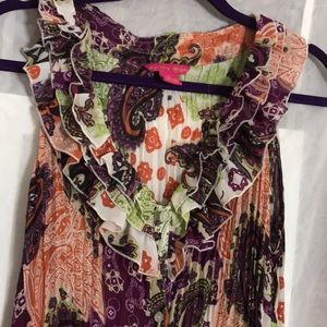 Floral sleeveless shirt